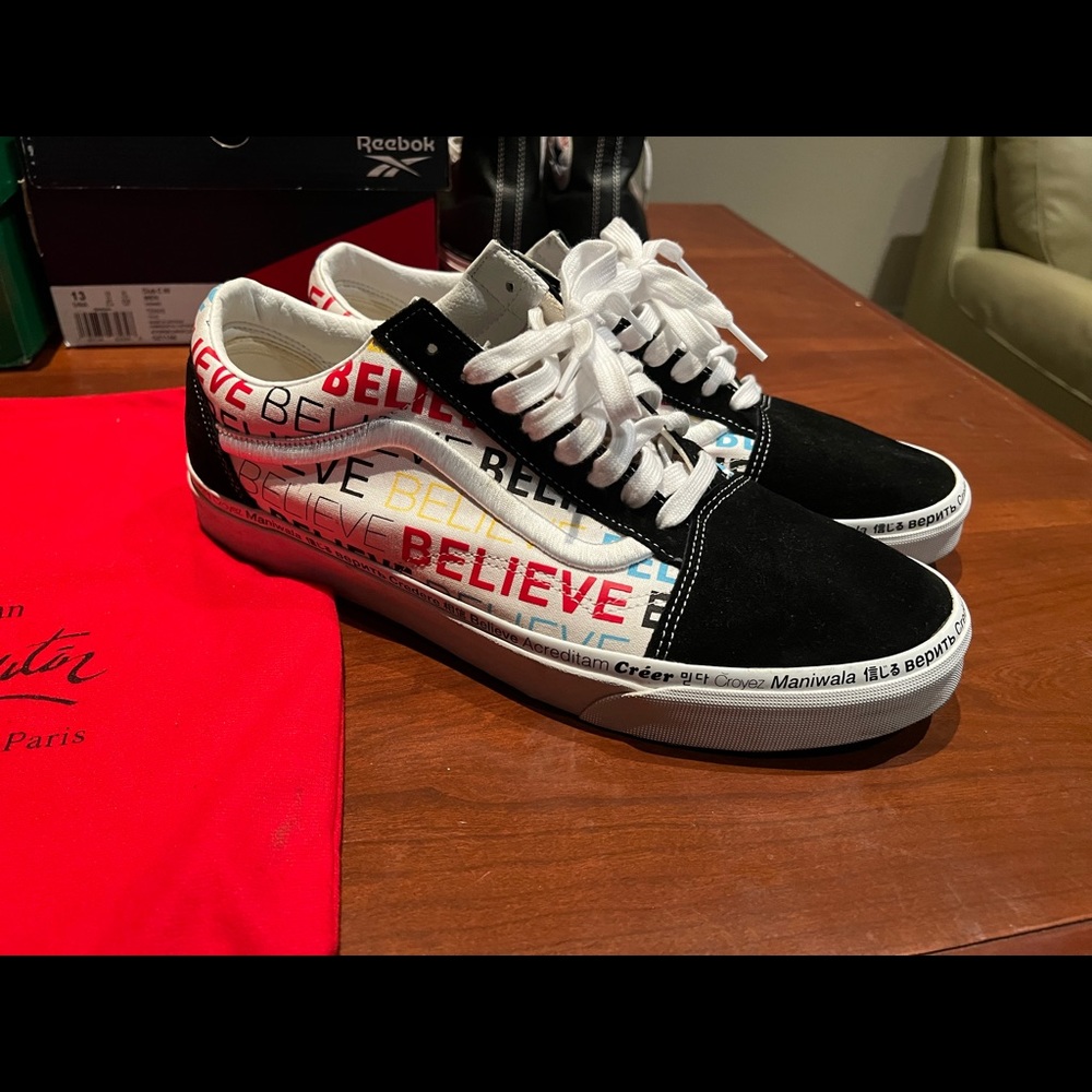 Vans - Picture 2 of 5